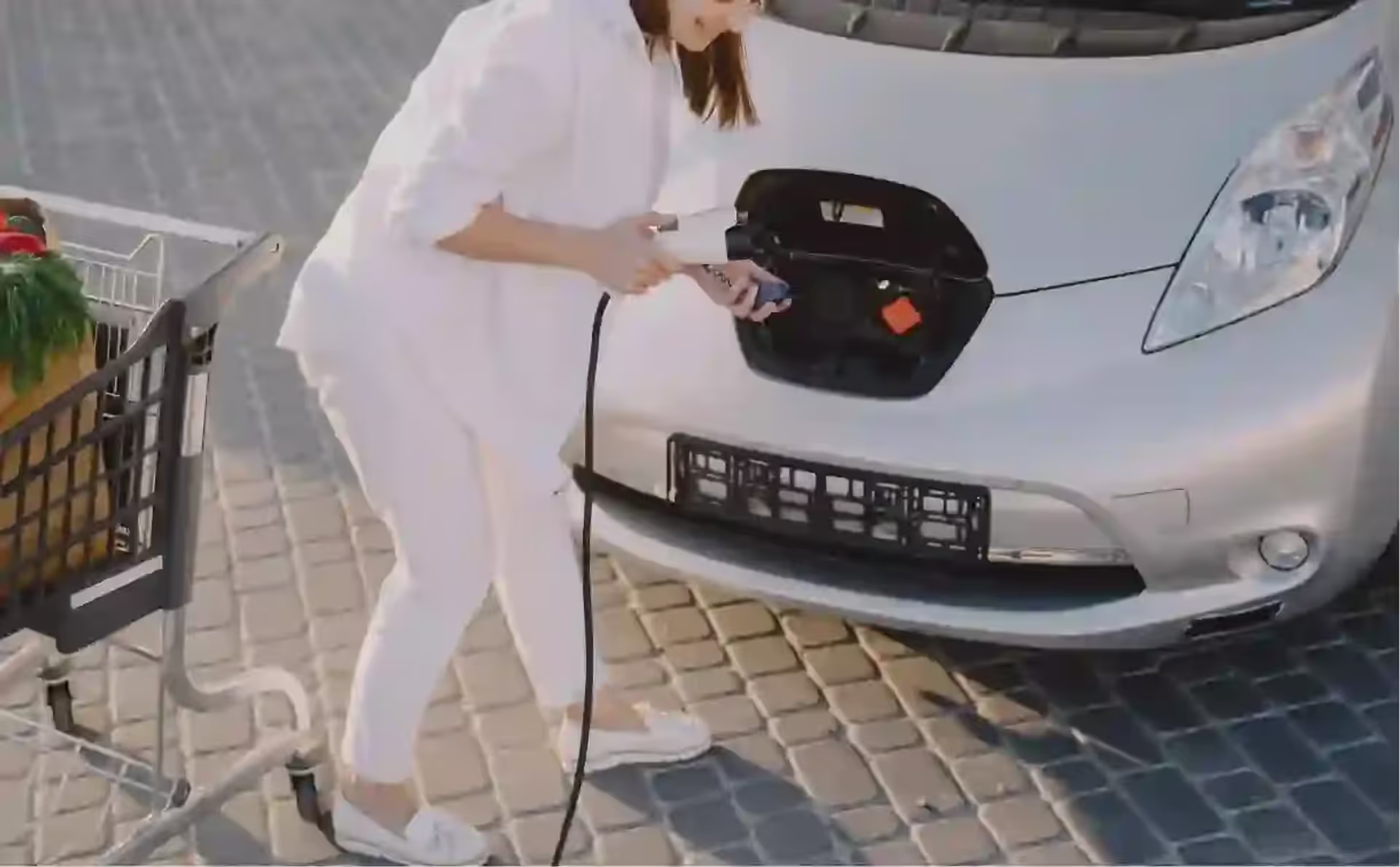 Solar-Powered EVs: Can Self-Charging Cars Really Work for American Drivers?